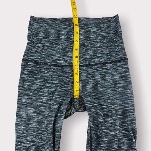 Lululemon Wunder Under Pant Stirrup in Dramatic Static White Black Size 4 - Picture 6 of 7